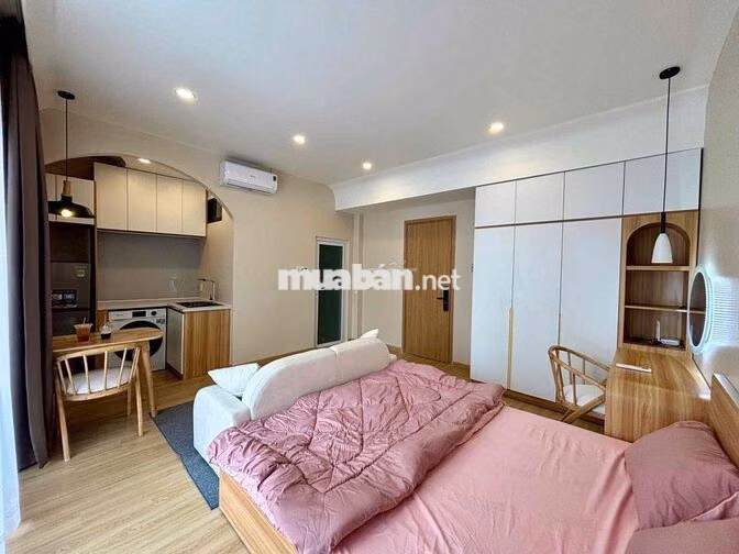 ĐI BỘ QUA UEH - ĐẠI HỌC KINH TẾ 200m - NGUYỄN TRI PHƯƠNG