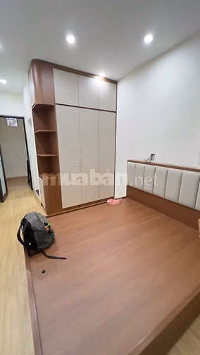 5 TẦNG, 3 NGỦ - ĐI BỘ RA PHỐ, THÔNG CÁC NGẢ ĐỐNG ĐA 
