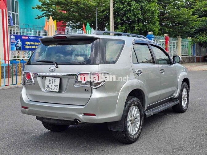 Toyota Fortuner 2.5G faceflit 2012 Số sàn Bạc