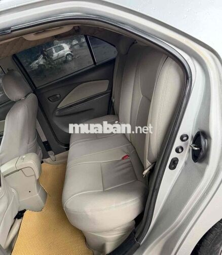 Toyota Vios E Số sàn Bạc