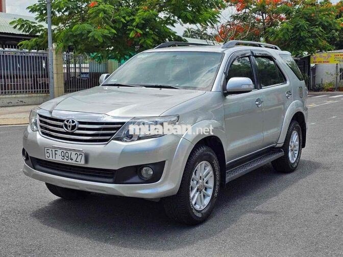 Toyota Fortuner 2.5G faceflit 2012 Số sàn Bạc