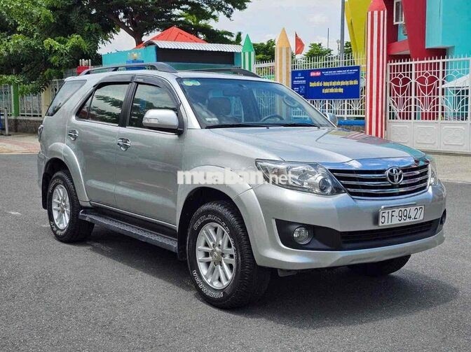 Toyota Fortuner 2.5G faceflit 2012 Số sàn Bạc