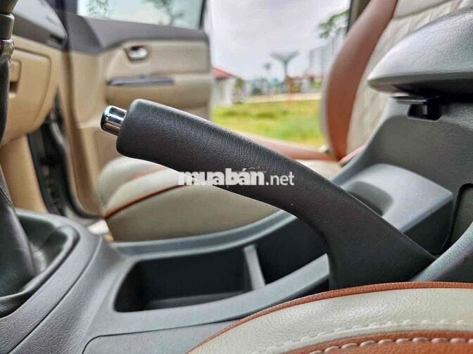 Toyota Fortuner 2.5G faceflit 2012 Số sàn Bạc