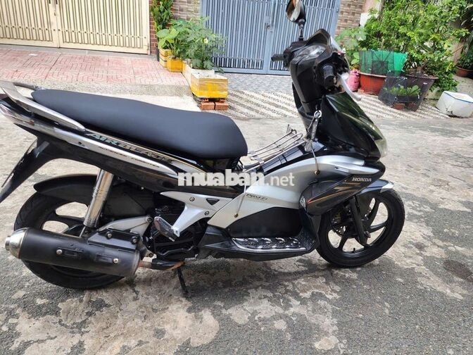 Honda Air Blade Thể thao Đen bạc
