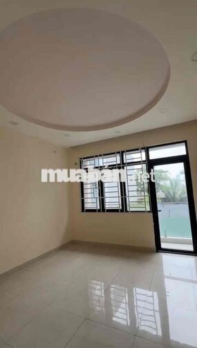 Nhà Hẻm 8M Tân Kỳ Tân Quý.DT: 4M X17m 3Lầu 5PN 4WC 3máy lạnh