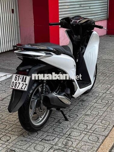 Honda SH 125i Sporty 2024 Trắng đen