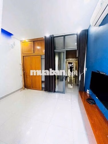 cho thuê nhà mới đẹp 4 x16 đúc lầu hẻm xe tải 409// ng oanh p17 GV