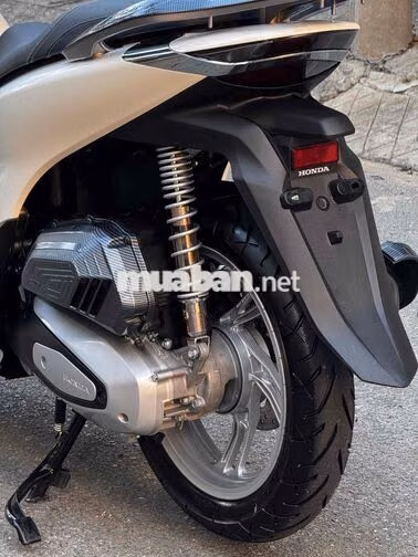 Honda SH 160i ABS 2026 Trắng đen spoty