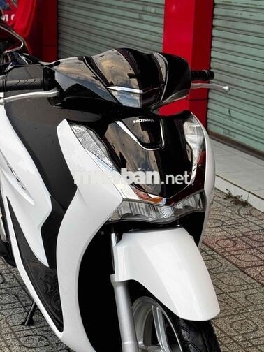 Honda SH 125i Sporty 2024 Trắng đen