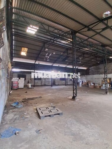 Cần cho thuê nhà xưởng 650 m2 gần ngã tư Bình Phước