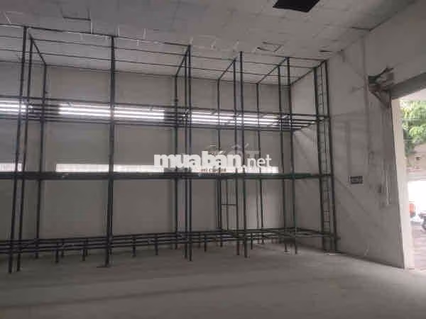 CHO THUÊ KHO - Trường Sơn, P15, Q10 - Nền bê tông, cửa cuốn ~ 200m2