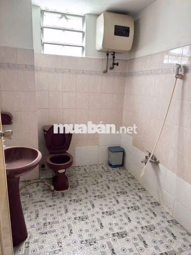 Cho thuê nhà Mặt tiền Nguyễn Chí Thanh, P12,Q5- 5x26- 3 tấm- 7 phòng