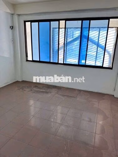 Cho thuê nhà Mặt tiền Nguyễn Chí Thanh, P12,Q5- 5x26- 3 tấm- 7 phòng