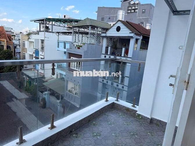 Phòng LQĐịnh, gần ĐH Công Nghiệp, full nội thất,có ban công lớn,thoáng