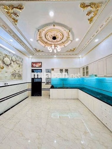 nhà mới đẹp măt tiền có thanh máy phù hợp kd, spa,p khám, cty 7pn 8wc 