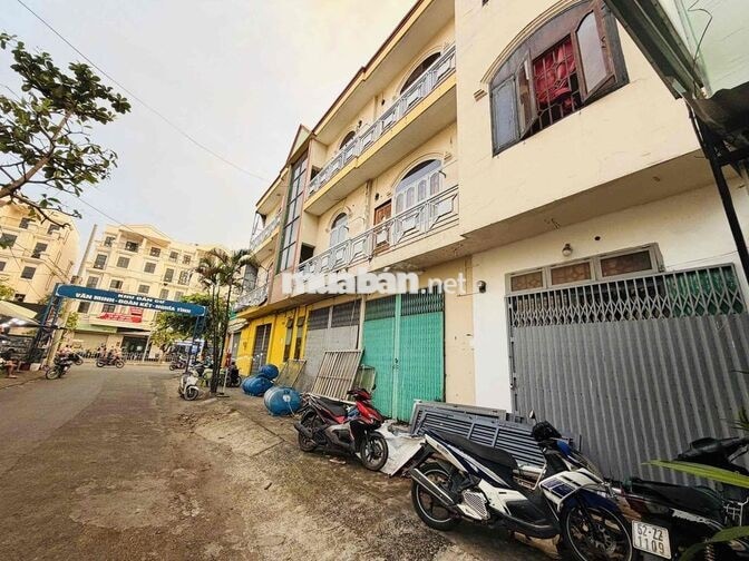 CHO THUÊ NHÀ GÓC 2MT NGUYỄN VĂN LƯỢNG GÒ VẤP ĐỐI DIỆN CITYLAND GẦN LO