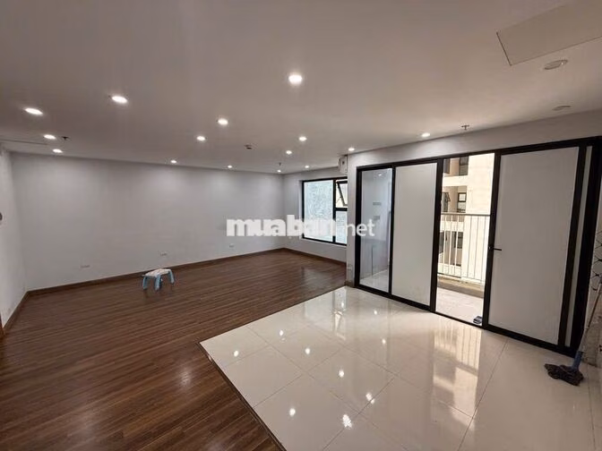 Cho thuê văn phòng tịa VIỆT ĐỨC COMPLEX 39 LÊ VĂN LƯƠNG - 100 M2 16 TR