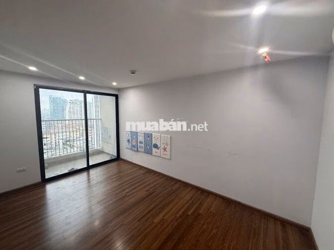 Cho thuê văn phòng tịa VIỆT ĐỨC COMPLEX 39 LÊ VĂN LƯƠNG - 100 M2 16 TR