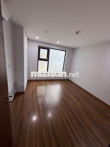Cho thuê văn phòng tịa VIỆT ĐỨC COMPLEX 39 LÊ VĂN LƯƠNG - 100 M2 16 TR