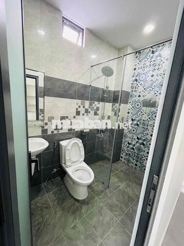 Cho thuê phòng ban công 20m2 hẻm xe hơi Lê Văn Sỹ q3
