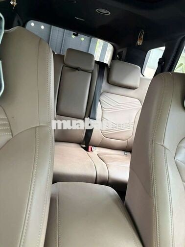 Ford Everest Titanium 7 chỗ Dầu 73.954 km