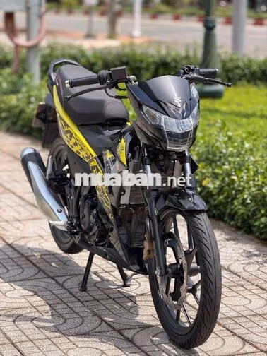 Suzuki Satria F150 Đen Vàng Indonesia Côn tay