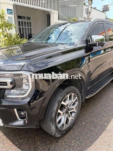 Ford Everest Titanium 7 chỗ Dầu 73.954 km