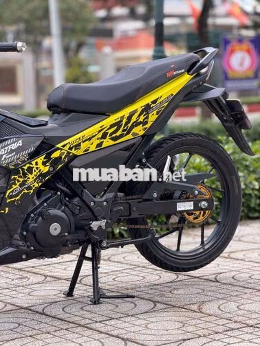 Suzuki Satria F150 Đen Vàng Indonesia Côn tay