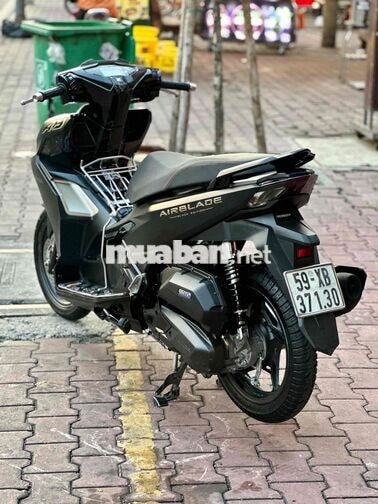 Honda Airblade 125 2023 Đen 4 val - 9 chủ