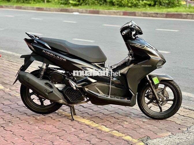 Honda Airblade 125 2023 Đen 4 val - 9 chủ