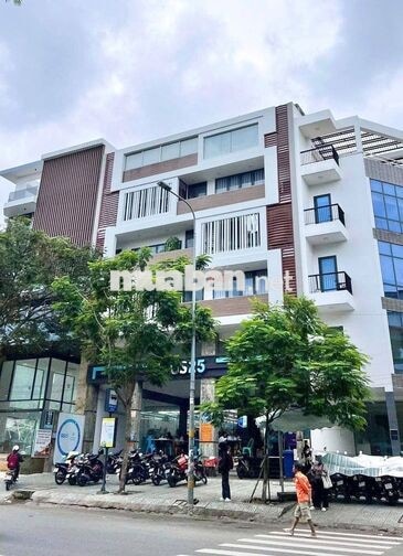 Nhượng lại phòng ban công riêng (phòng thật cần pass thật)