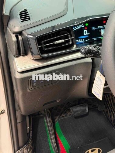 Hyundai Custin 2025 AT