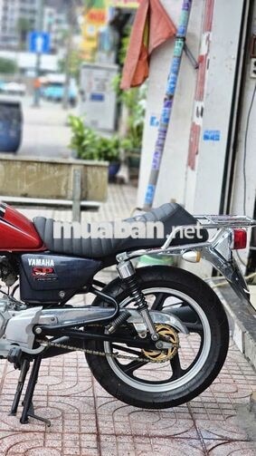 Yamaha YB125 2012 côn tay màu Đỏ