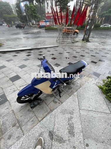 Suzuki RGV 120 Xanh kem
