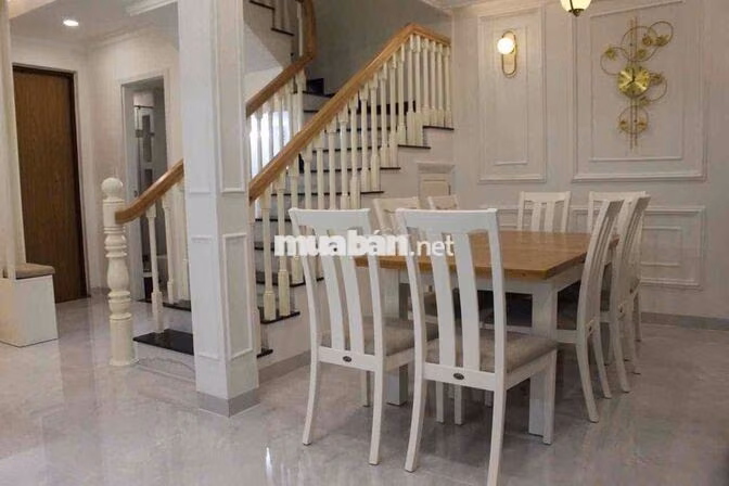Cho thuê nhà phố vườn 105m2 full nội thất giá 12tr