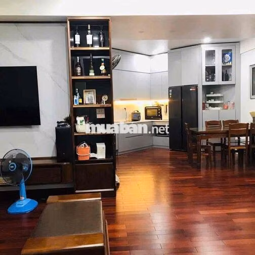 Bán đảo Linh đàm Nơ 9B sổ đỏ 3 phòng ngủ full nội thất gia 5.6 ty