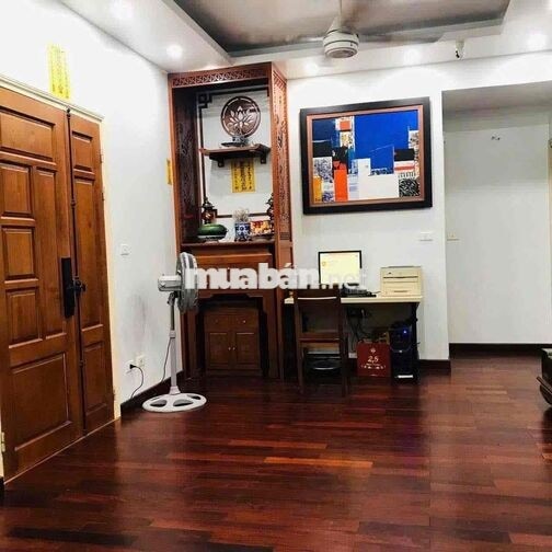 Bán đảo Linh đàm Nơ 9B sổ đỏ 3 phòng ngủ full nội thất gia 5.6 ty