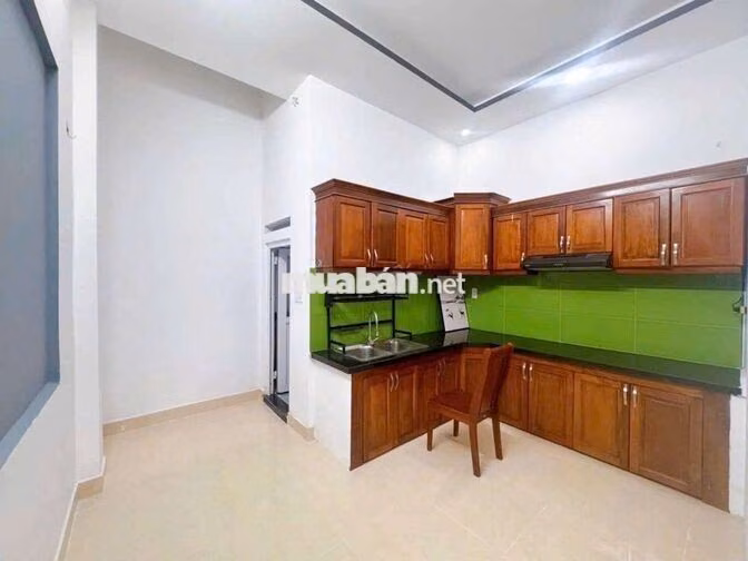 CHO THUÊ NHÀ 1 TRỆT 2 LẦU, DT 4×15 CÓ 4PN,4WC. THẠNH LỘC 41,HẺM XE HƠI