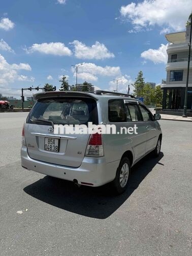 Toyota Innova 2.0G 2010 Số sàn Bạc