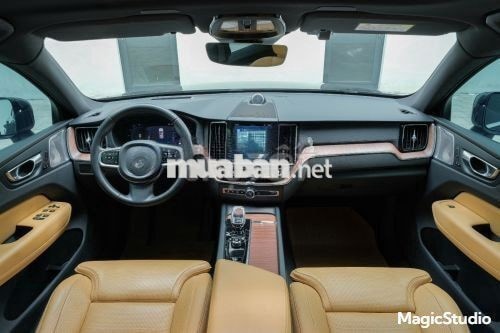Xe Volvo XC60 Ultimate Bright B6 AWD 2024