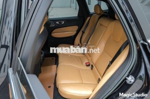 Xe Volvo XC60 Ultimate Bright B6 AWD 2024