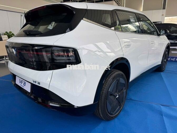 VF8 All new, áp Voucher Lux SA 80t, còn 699t