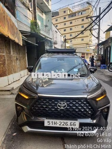 Toyota Veloz Cross TOP