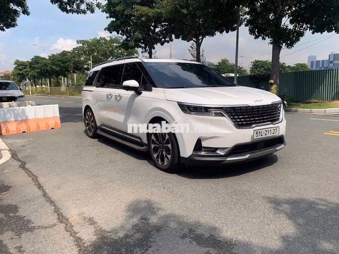 Kia Carnival Signature 2021 Trắng 7 chỗ 114.000 km