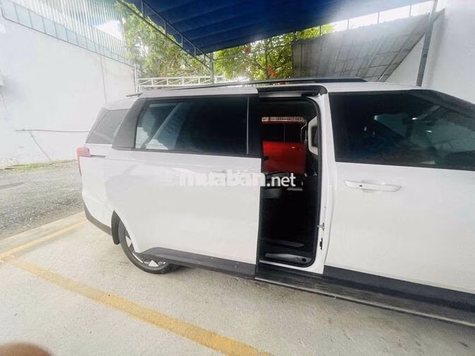 Kia Carnival Luxury 2025 Dầu 6732 km Trắng