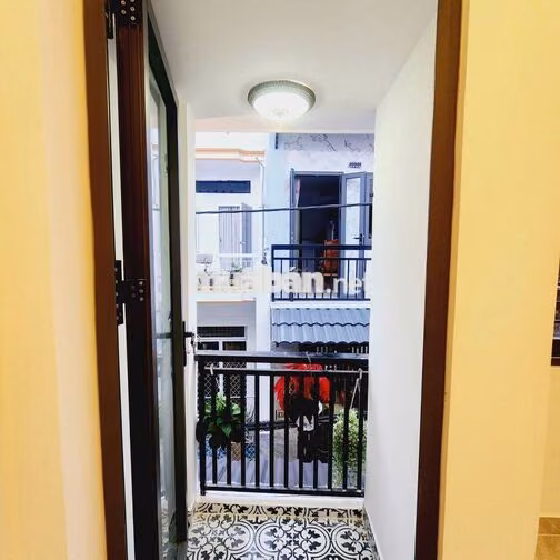 Cho thuê nhà Nguyên căn, gần trung tâm, đường Dạ Nam