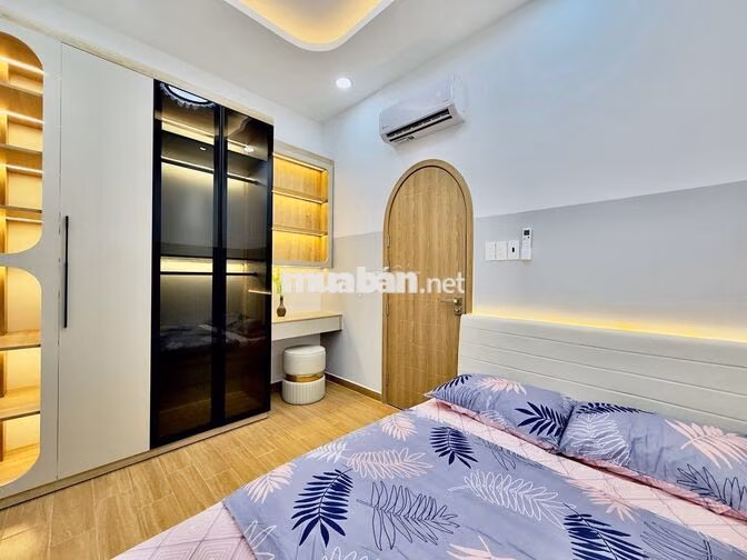 NHÀ ĐẸP NGAY CHỢ BÀ CHIỂU, TIỆM VÀNG MI HỒNG -  4PN - CHỈ NHỈNH 5 TỶ