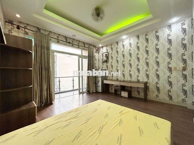🏵️ Nhà Tớ - Cho Thuê STUDIO BANCONY tách bếp - rất to ở Chu Văn An - BT