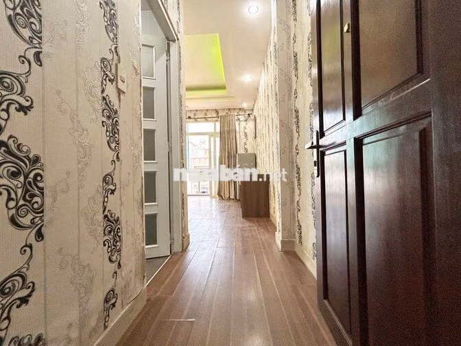 🏵️ Nhà Tớ - Cho Thuê STUDIO BANCONY tách bếp - rất to ở Chu Văn An - BT