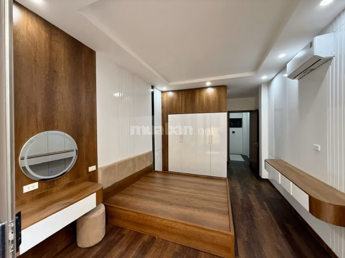 NHÀ MỚI HOÀNG HOA THÁM TÂY HỒ 5T QUY HOẠCH RA SÁT PHỐ GIÁ NHỈNH 9 TỶ